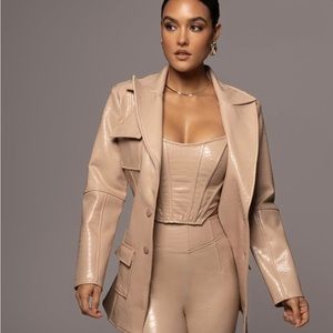 NWT Beige Lyanna Vegan Croc Belted Blazer. SZ M